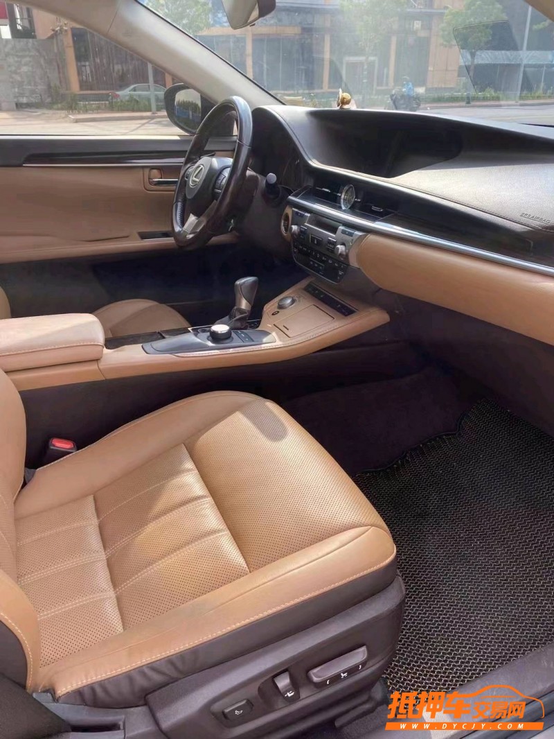 徐州16年雷克萨斯ES6