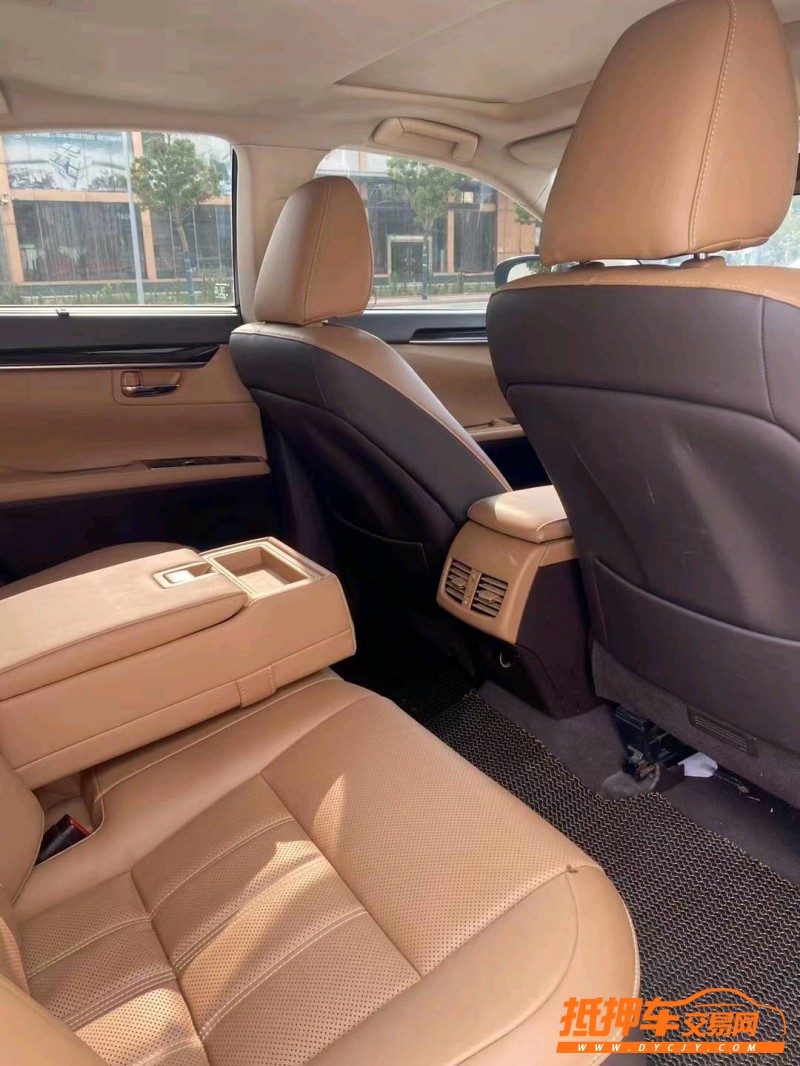 徐州16年雷克萨斯ES5