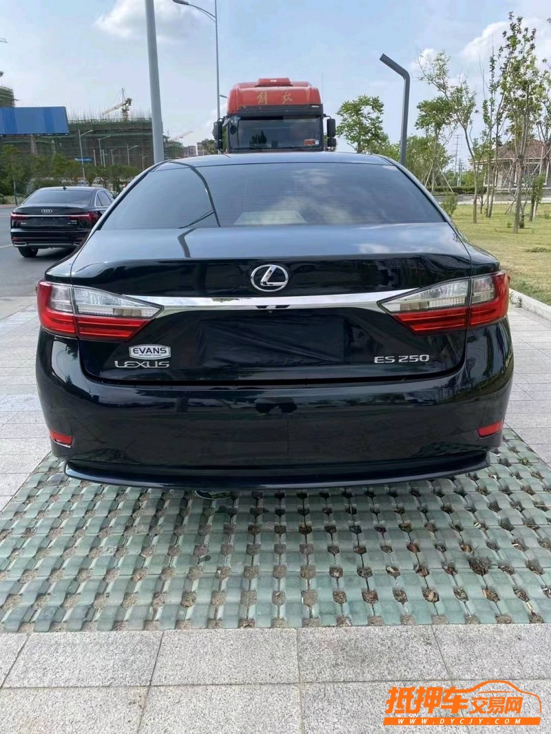 徐州16年雷克萨斯ES9