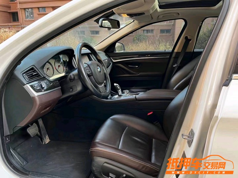 潍坊16年宝马5系9