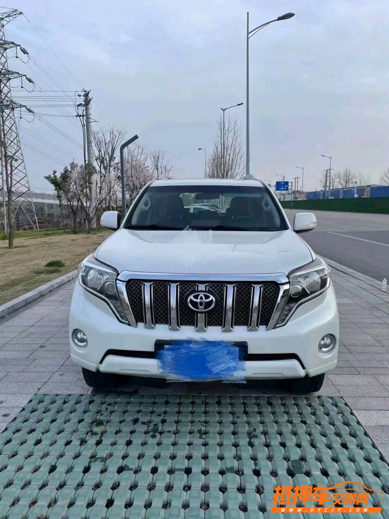 徐州17年丰田普拉多1