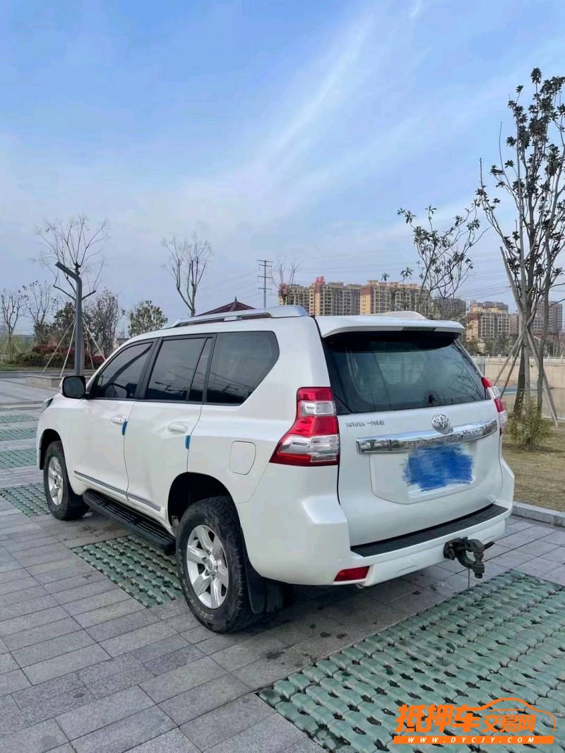 徐州17年丰田普拉多4