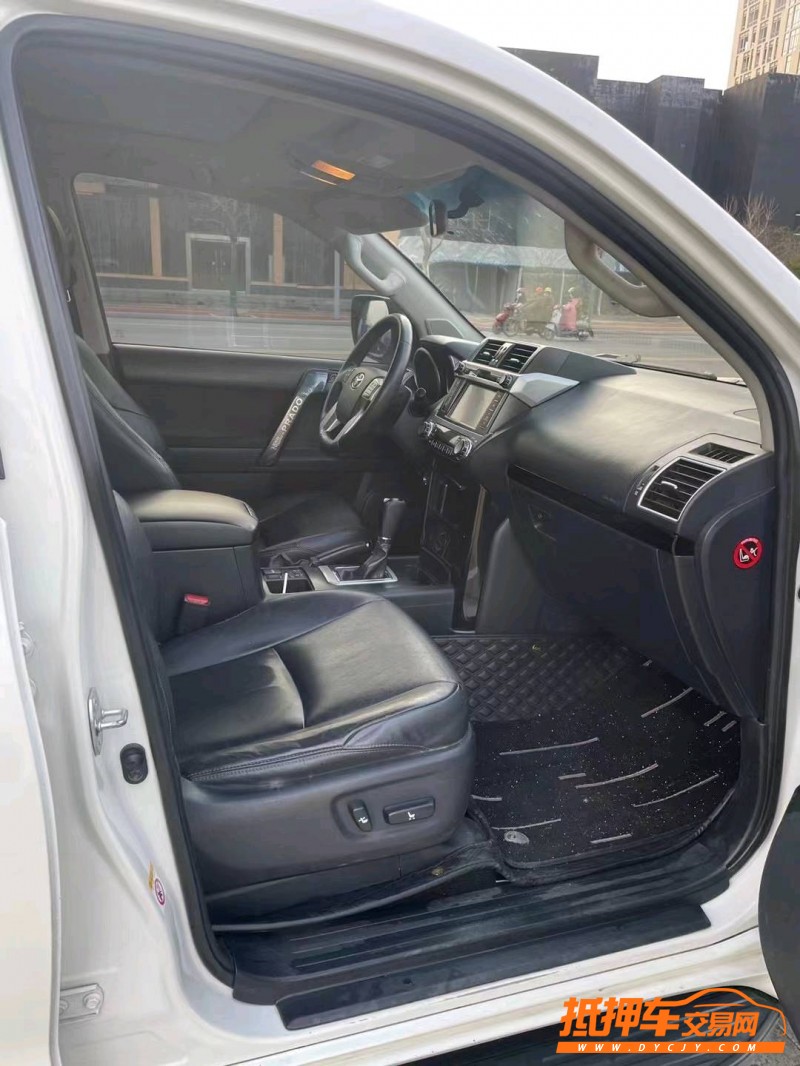 徐州17年丰田普拉多6