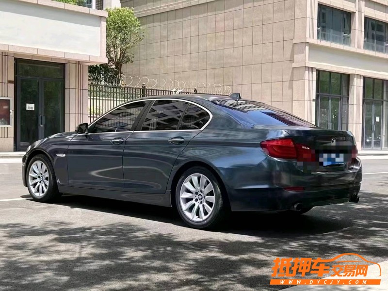 北京11年宝马5系8