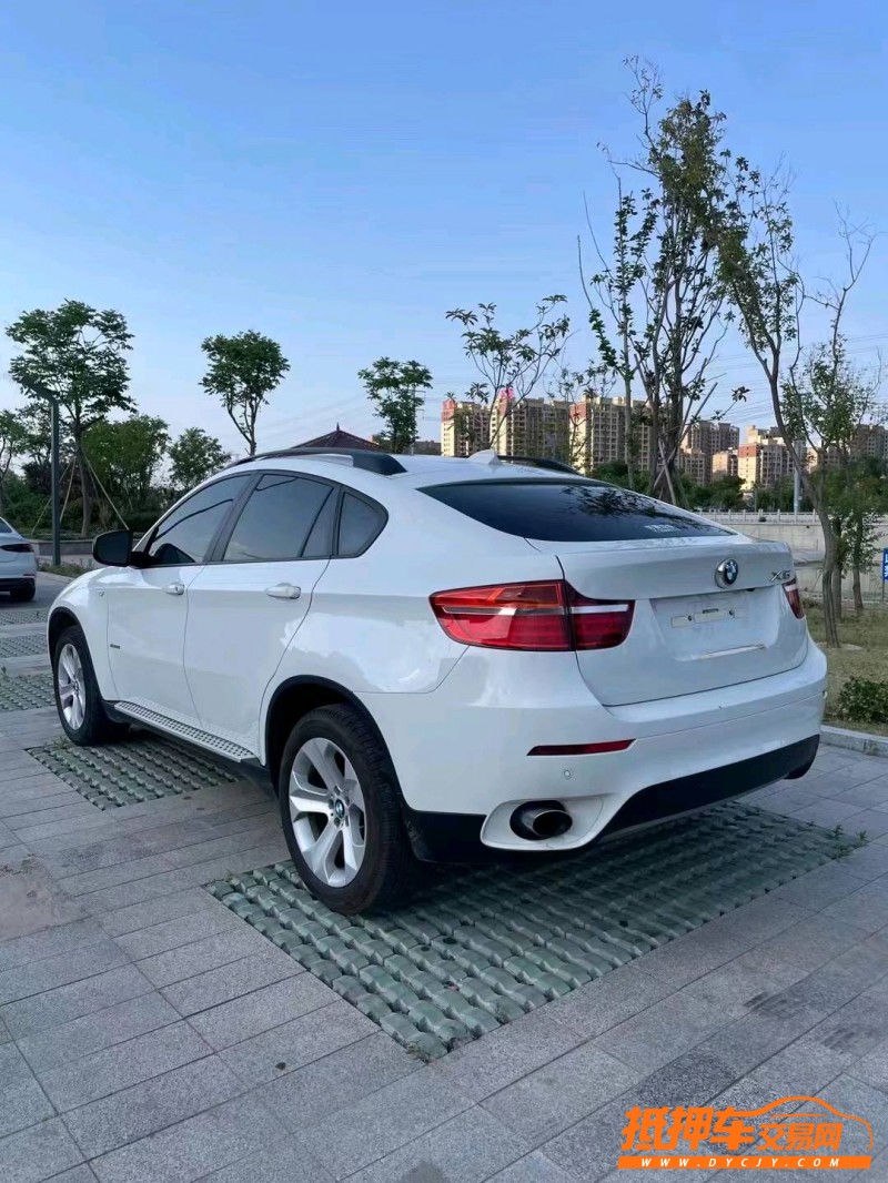 徐州17年宝马X68