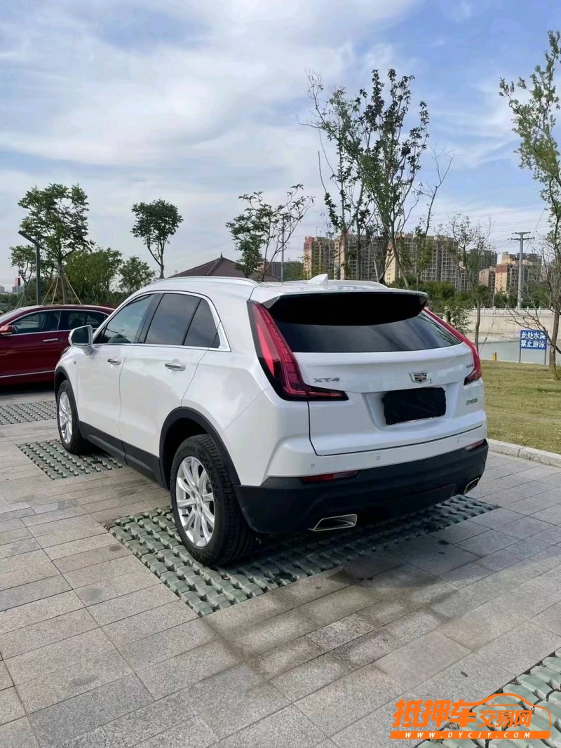 徐州20年凯迪拉克XT44