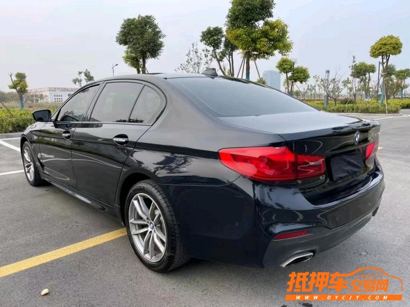 盐城19年宝马5系8