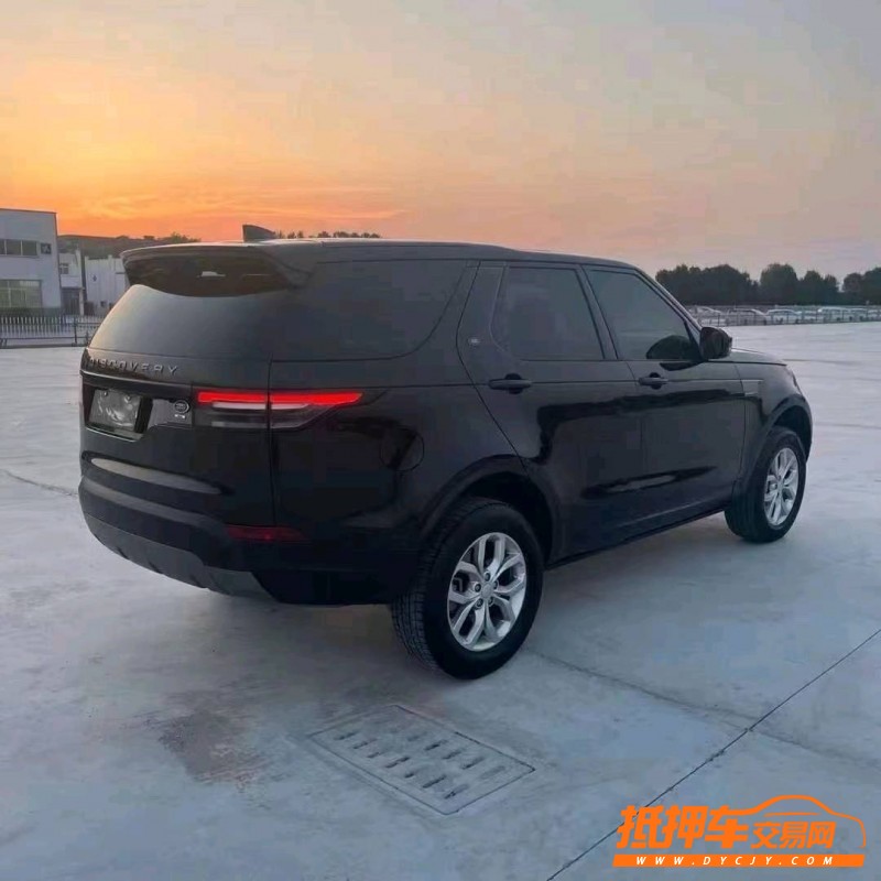 北京18年路虎发现8