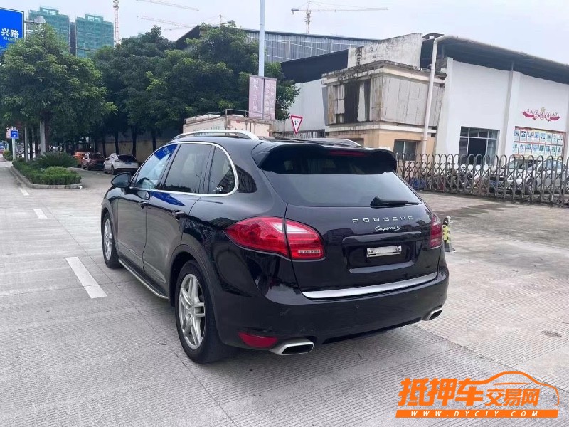 南寧11年保時捷卡宴2