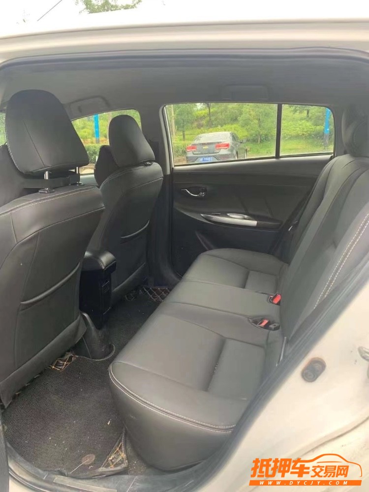 賀州16年豐田YARiS L 致炫8