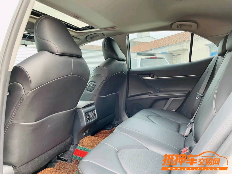 徐州18年丰田凯美瑞5