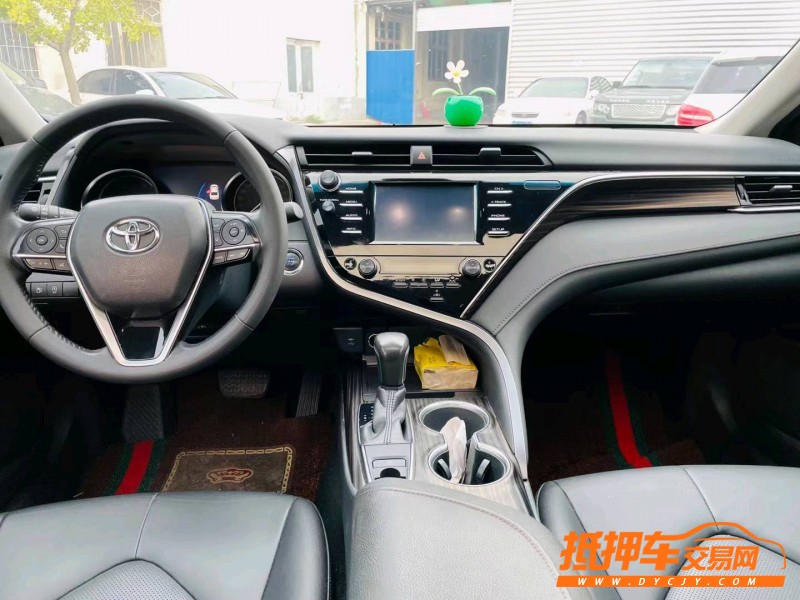 徐州18年丰田凯美瑞4