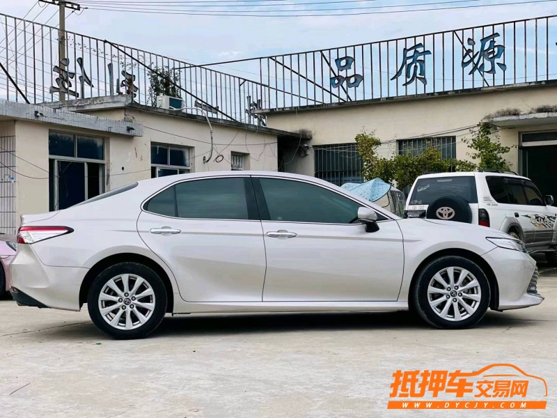 徐州18年丰田凯美瑞3