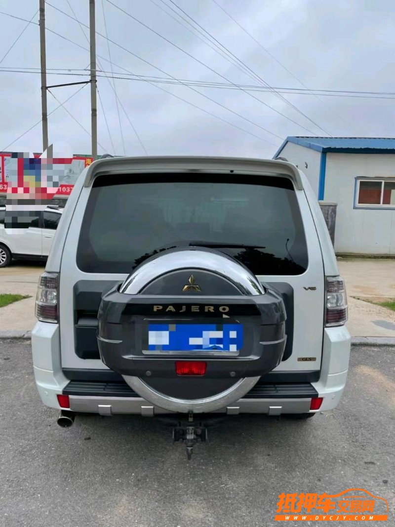 济宁16年三菱帕杰罗9