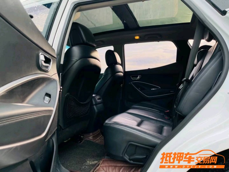 东莞16年现代新胜达4