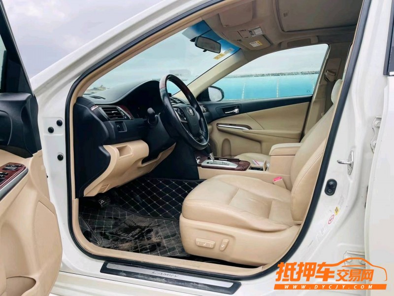 东莞13年丰田凯美瑞5