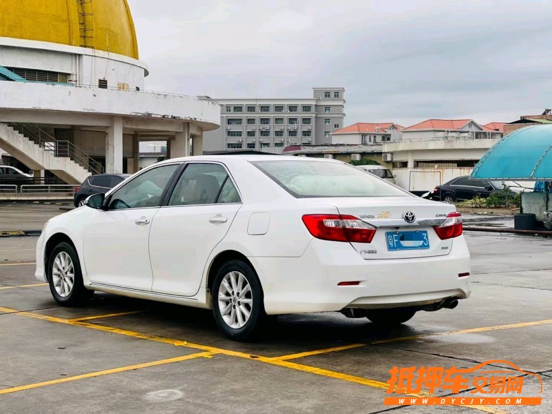 东莞13年丰田凯美瑞8
