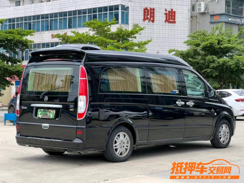 东莞16年奔驰威霆8