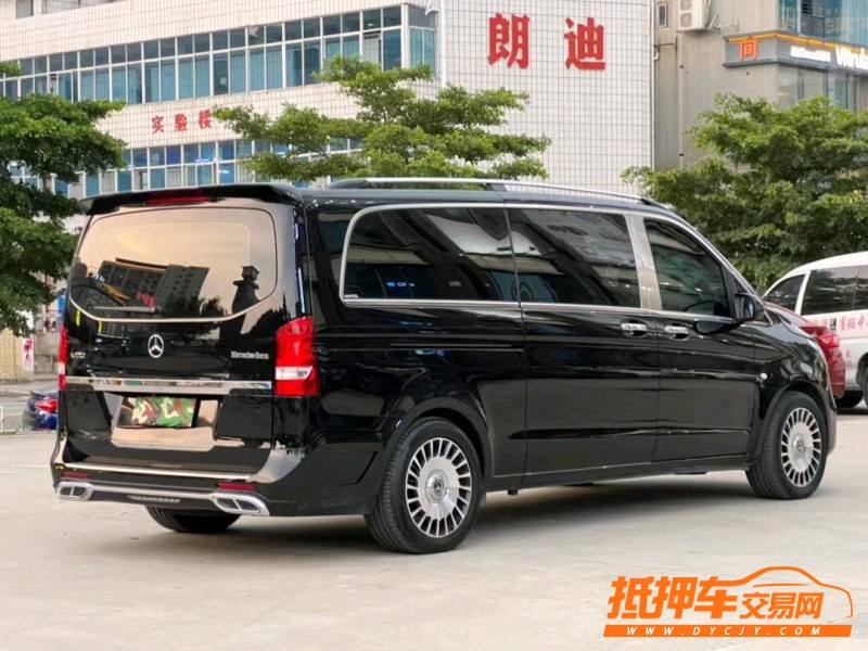 东莞21年奔驰威霆7