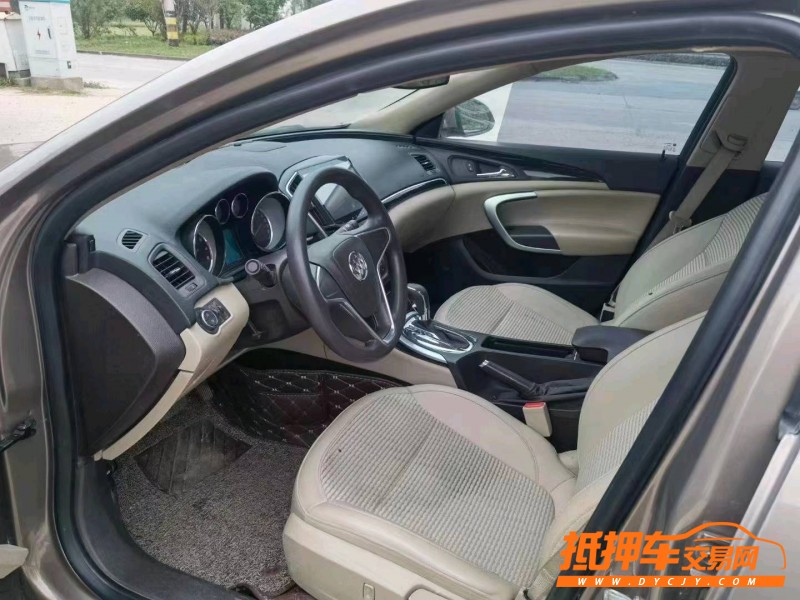 徐州17年别克君威5