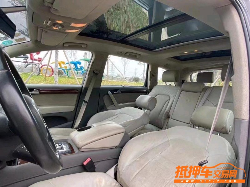 東莞11年奧迪Q76