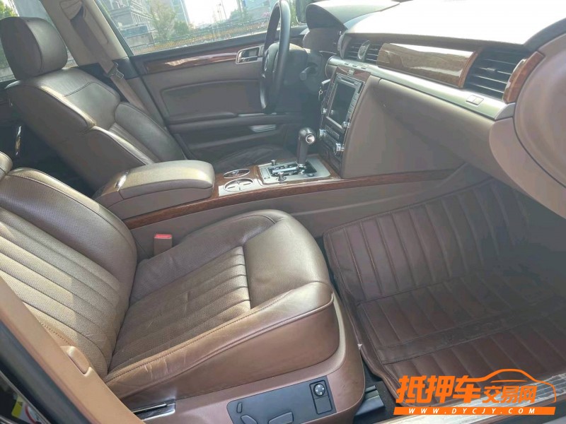 济宁13年大众辉腾4