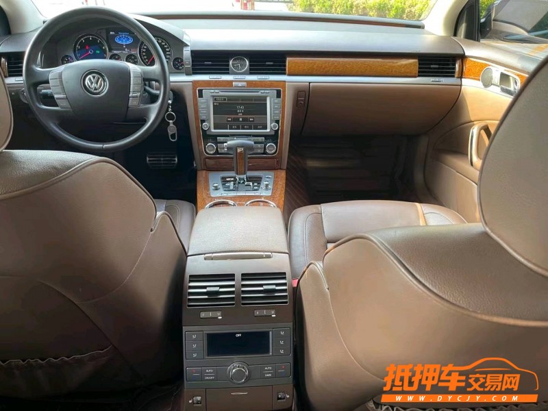 济宁13年大众辉腾6