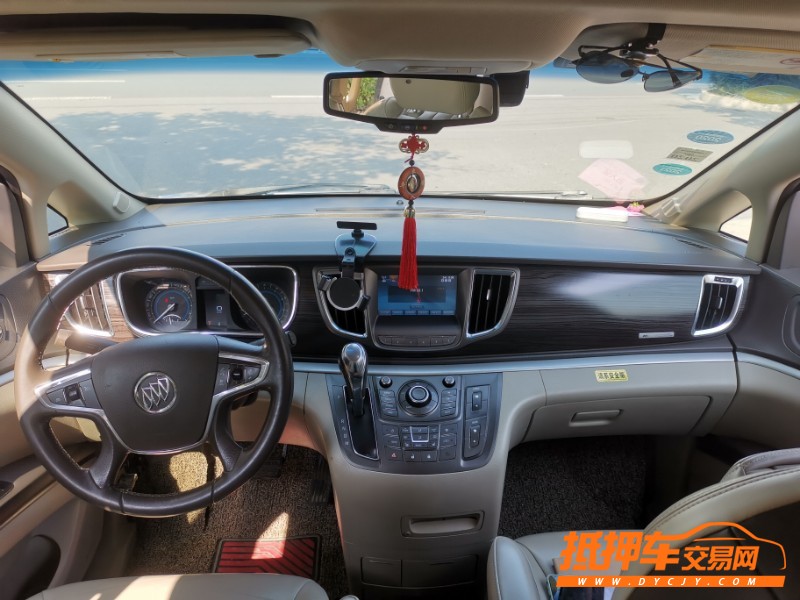 北京12年别克GL83