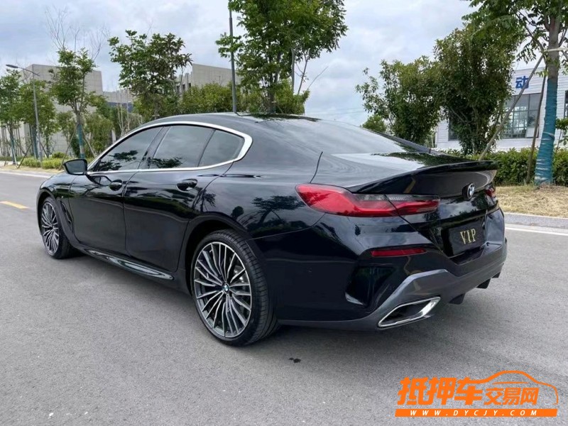 盐城21年宝马8系9