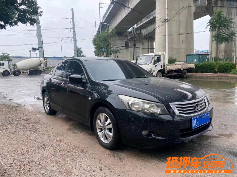 青岛10年本田雅阁3