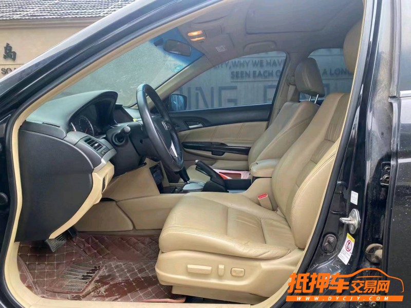 青岛10年本田雅阁6