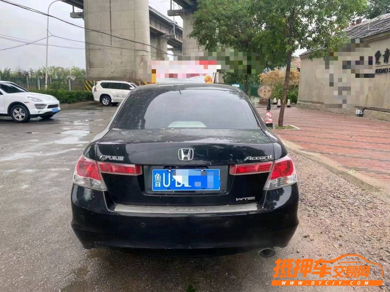 青岛10年本田雅阁9