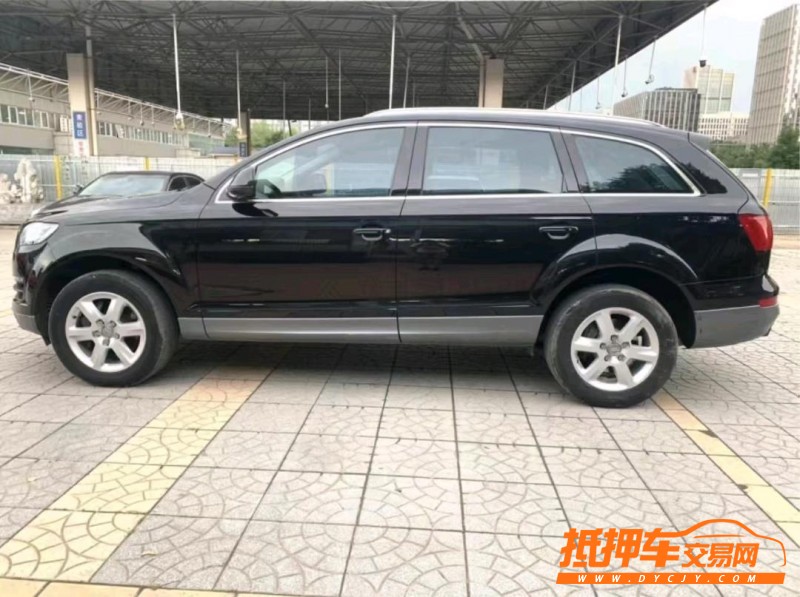 濟寧14年奧迪Q73