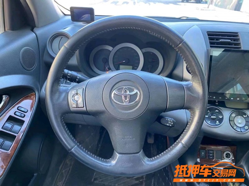 沈阳10年丰田RAV48