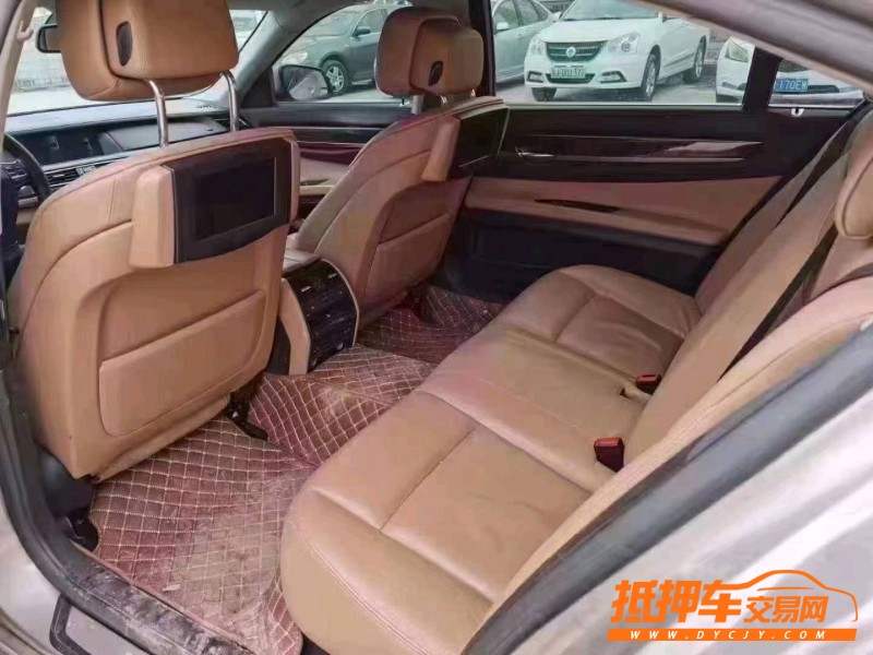 北京11年宝马7系9