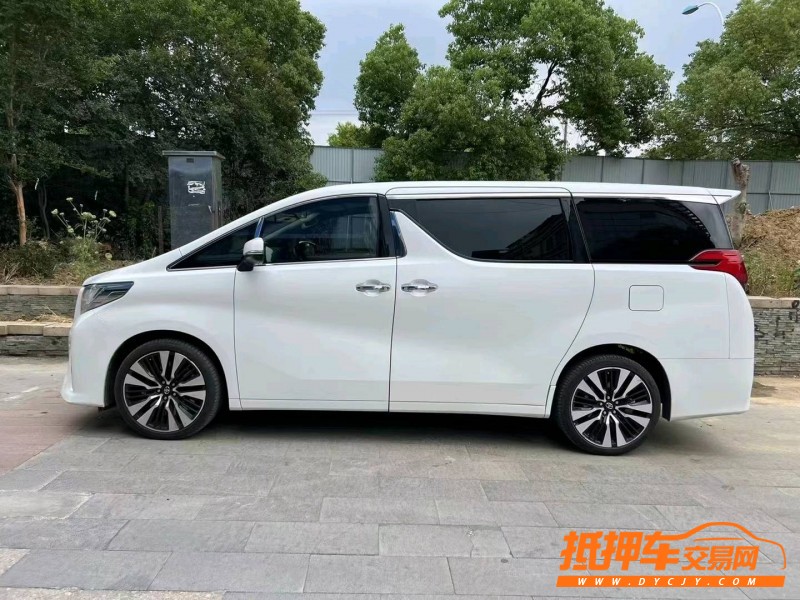 徐州17年丰田埃尔法7