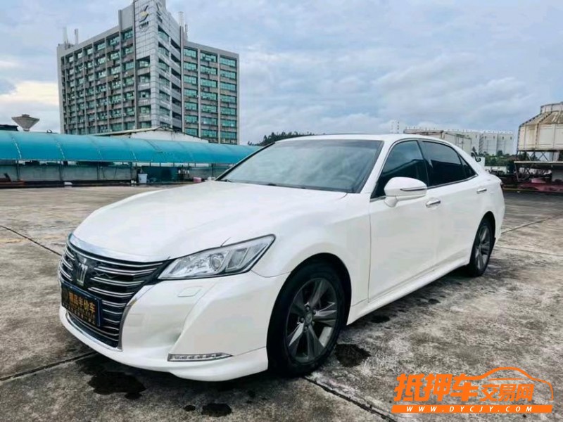 东莞16年丰田皇冠2