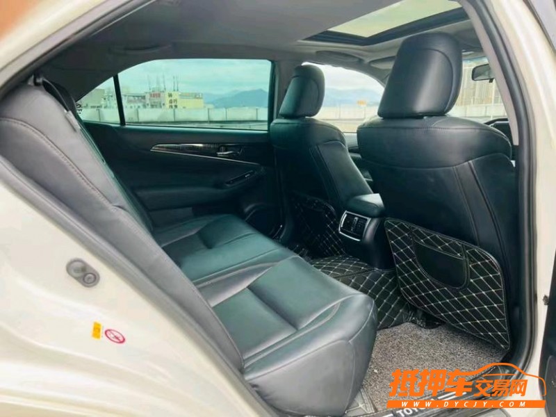 东莞16年丰田皇冠6