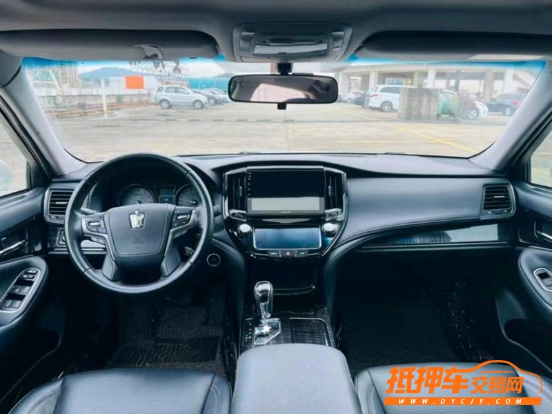 东莞16年丰田皇冠5