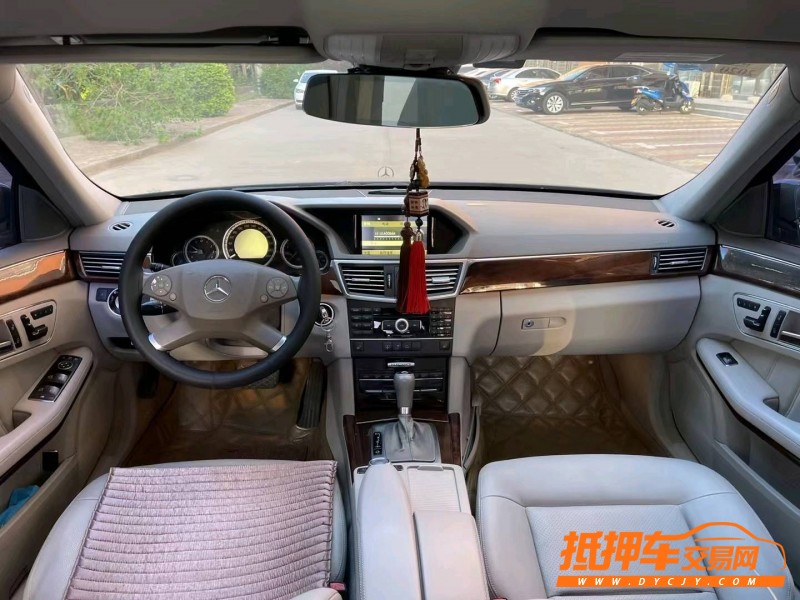 邢台11年奔驰E8