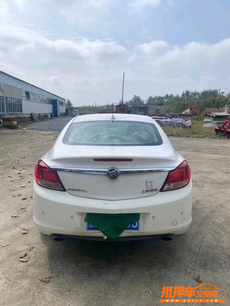 徐州12年别克君威3