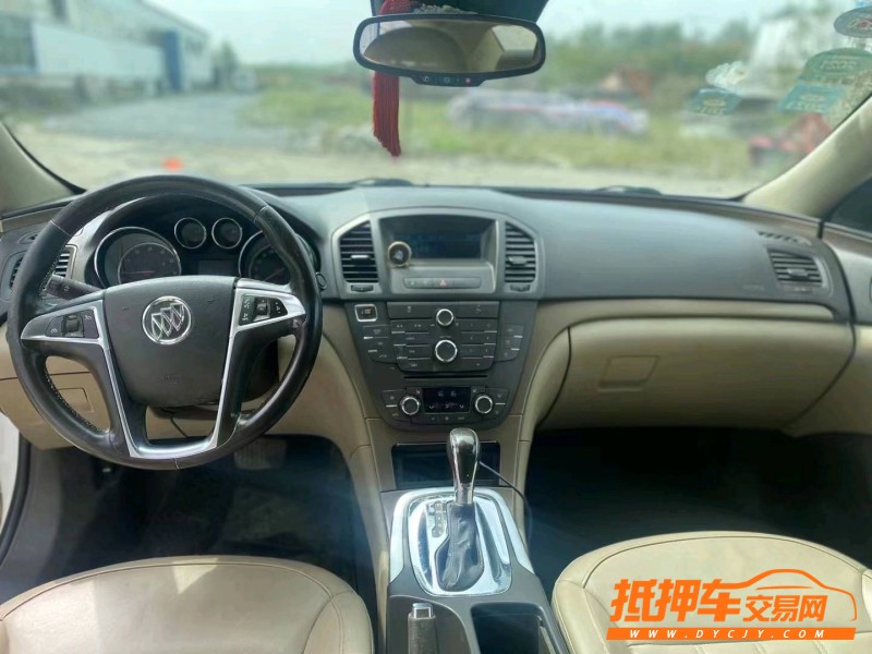 徐州12年别克君威5