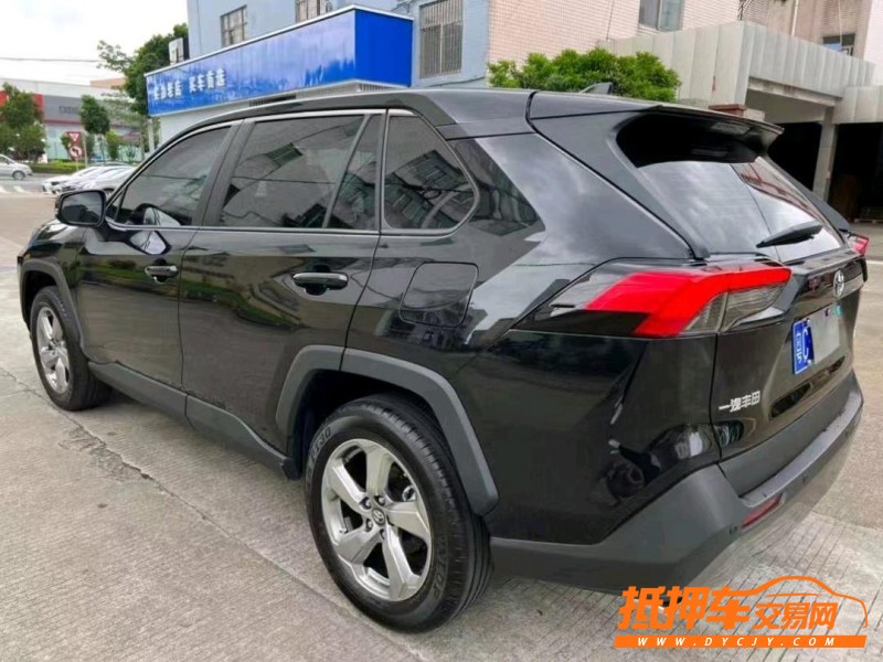 中山22年丰田RAV45