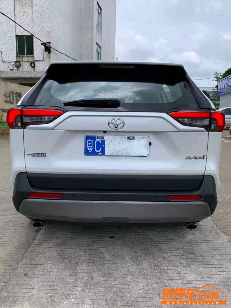中山22年丰田RAV44