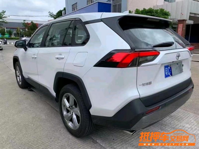 中山22年丰田RAV46