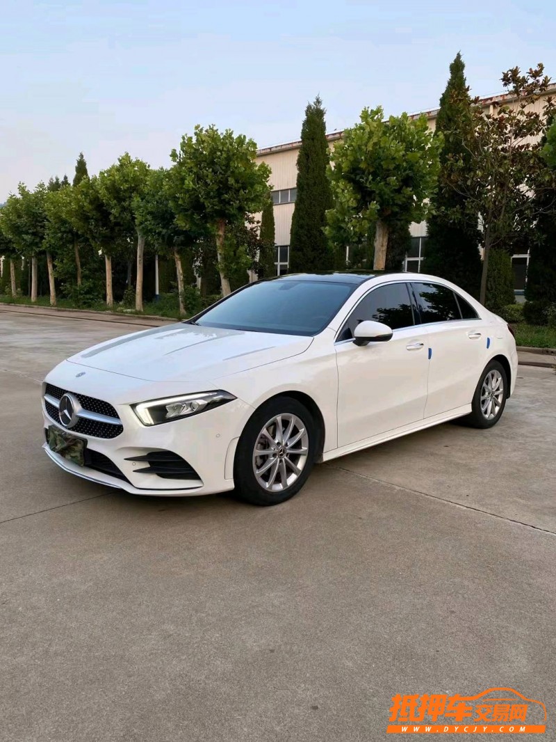 徐州19年奔驰A2