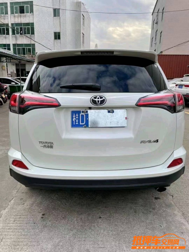中山19年丰田RAV44