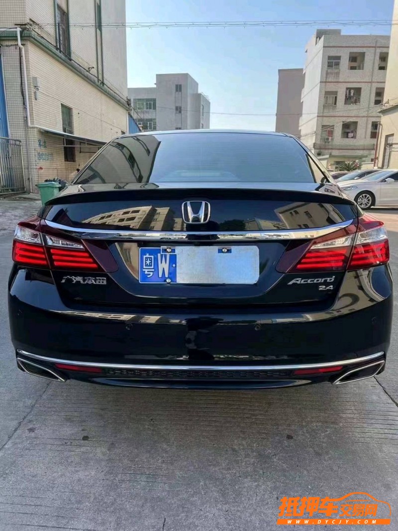 中山17年本田雅阁4