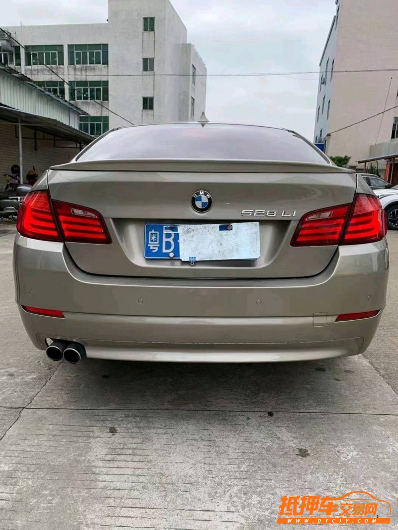 中山11年宝马5系4