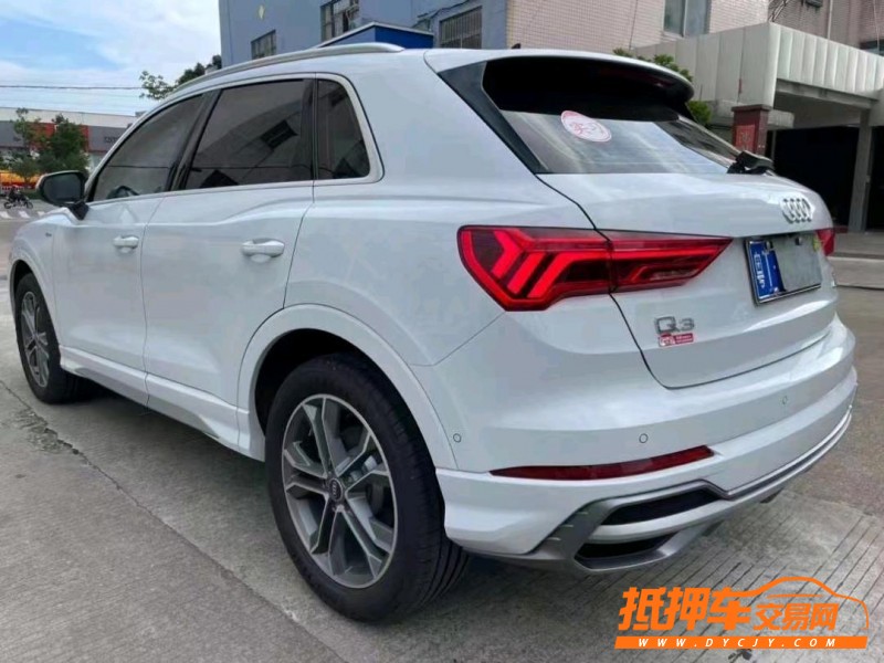 中山22年奧迪Q36